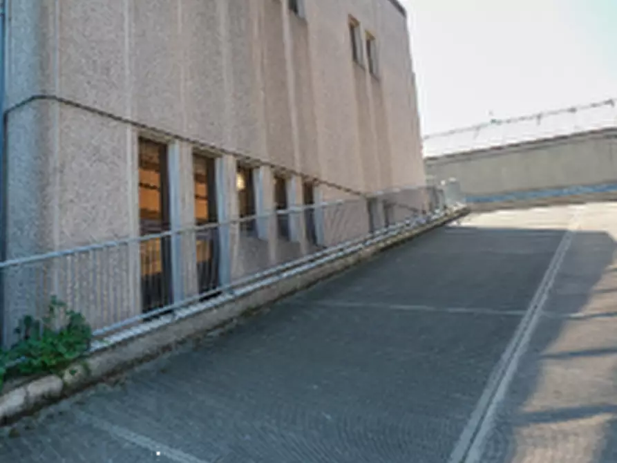 Immagine 4 di Laboratorio in vendita  in Via Milano a Bussero