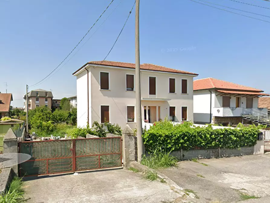 Immagine 5 di Appartamento in vendita  in Via Trieste a Ceregnano