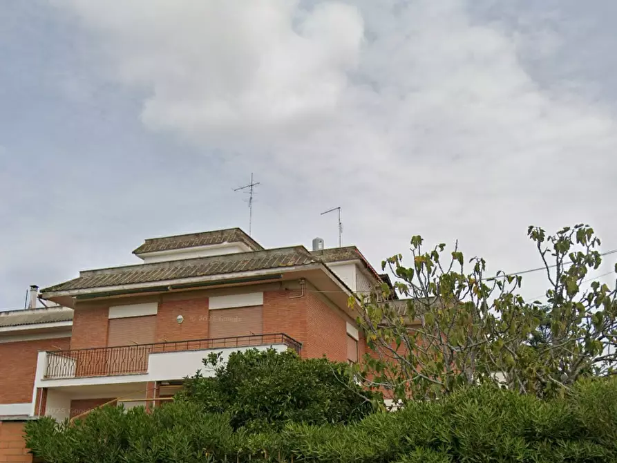 Immagine 3 di Stabile in vendita  in Via Toce a Ardea