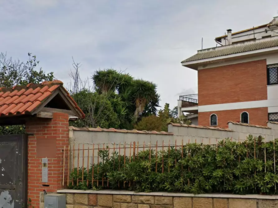 Immagine 5 di Stabile in vendita  in Via Toce a Ardea