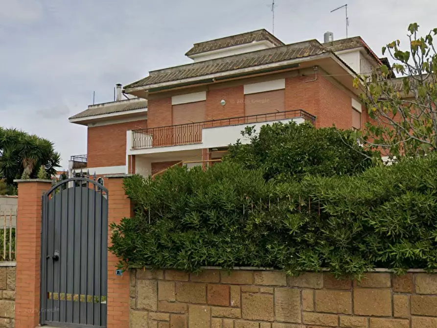 Immagine 6 di Stabile in vendita  in Via Toce a Ardea