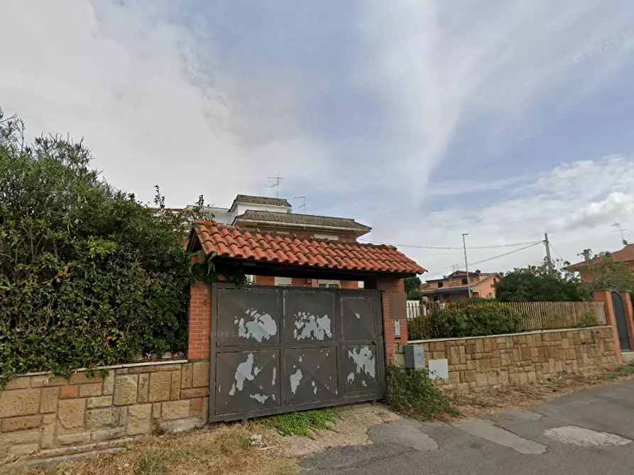 Immagine 11 di Stabile in vendita  in Via Toce a Ardea