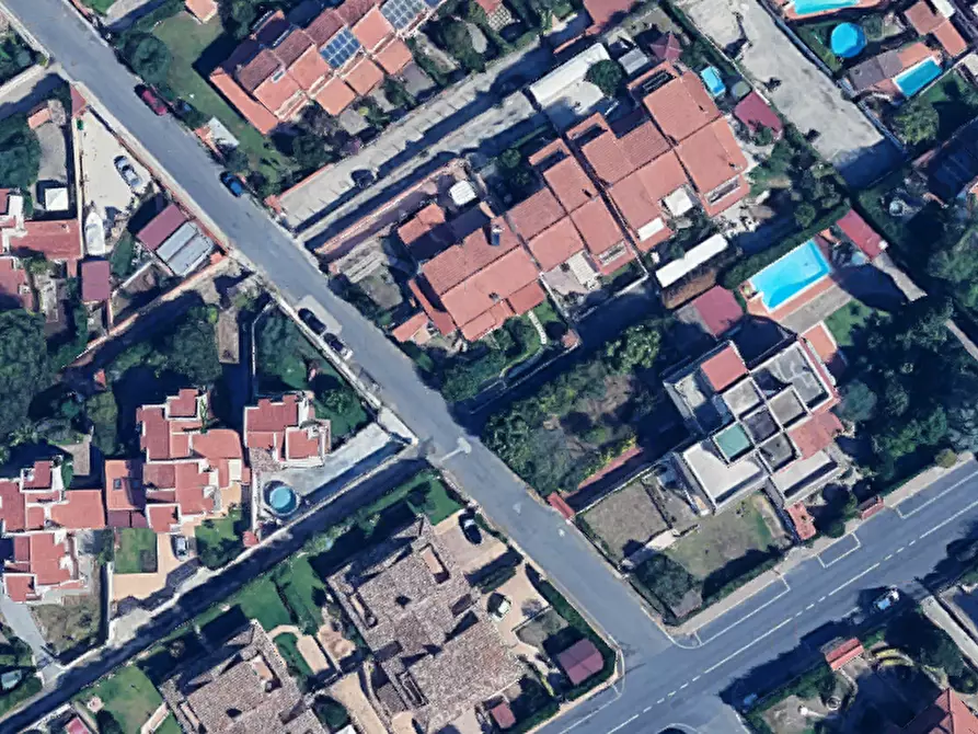 Immagine 12 di Stabile in vendita  in Via Toce a Ardea