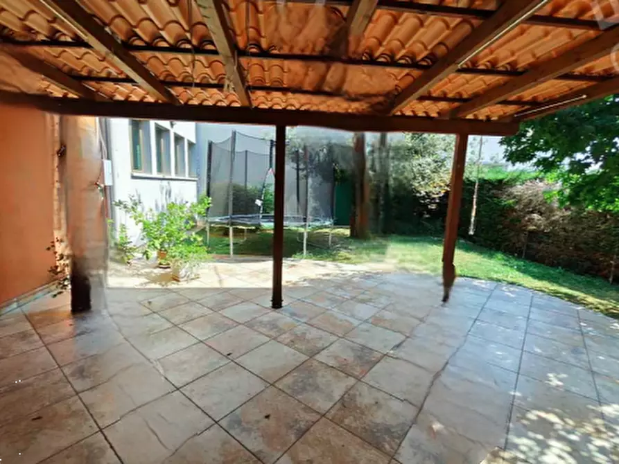 Immagine 10 di Porzione di casa in vendita  in Via Camatte a Castelmassa