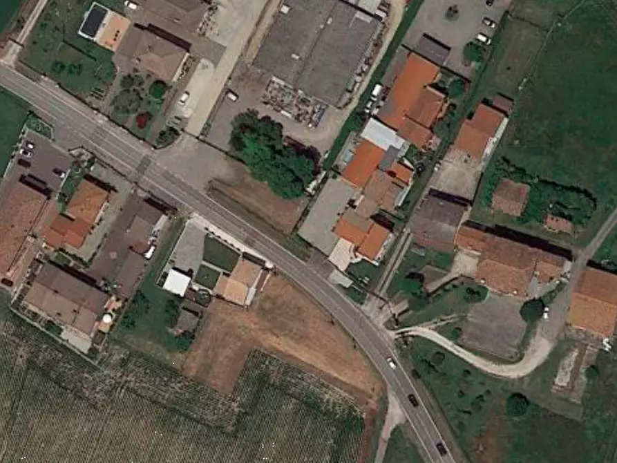 Immagine 19 di Porzione di casa in vendita  in Via Camatte a Castelmassa