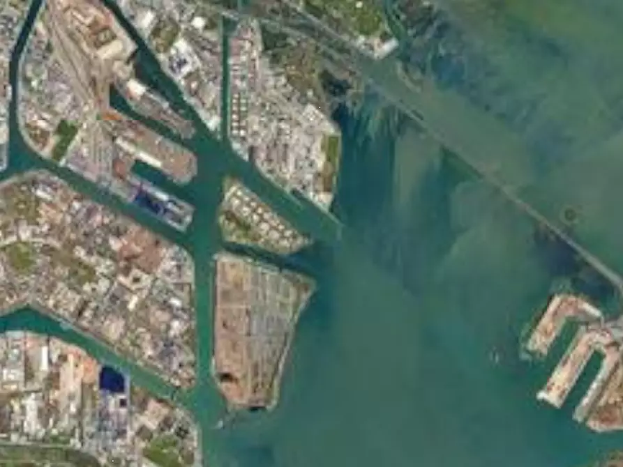 Immagine 30 di Appartamento in vendita  in Via Torino a Venezia