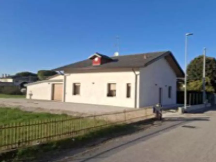 Immagine 14 di Villa in vendita  in Via Braida a Eraclea