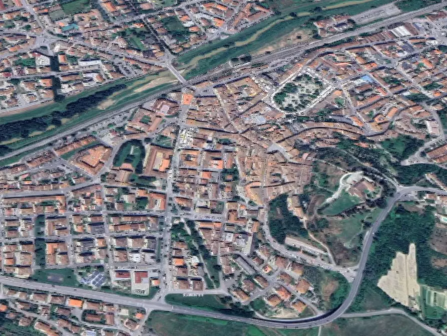 Immagine 9 di Ufficio in vendita  in Via Garibaldi  a Castelfiorentino