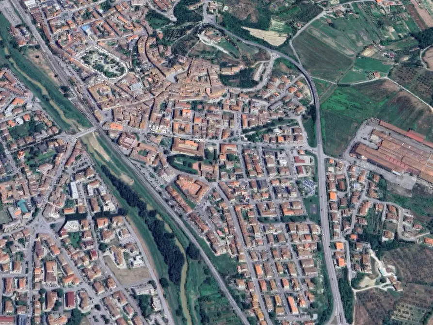 Immagine 10 di Ufficio in vendita  in Via Garibaldi  a Castelfiorentino