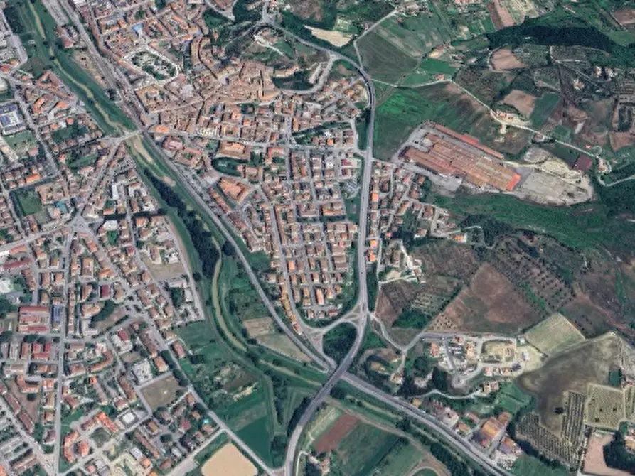 Immagine 11 di Ufficio in vendita  in Via Garibaldi  a Castelfiorentino