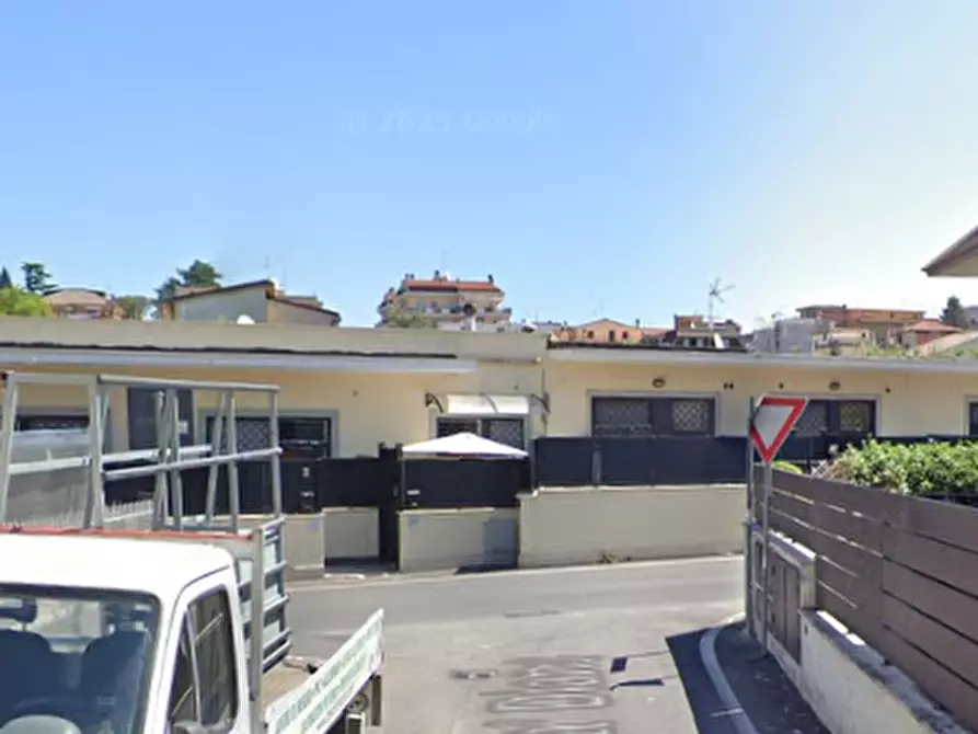 Immagine 17 di Appartamento in vendita  in Via Cefala' Diana a Roma