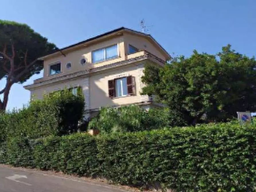 Immagine 4 di Villa in vendita  in Corso Vittoria Colonna a Marino