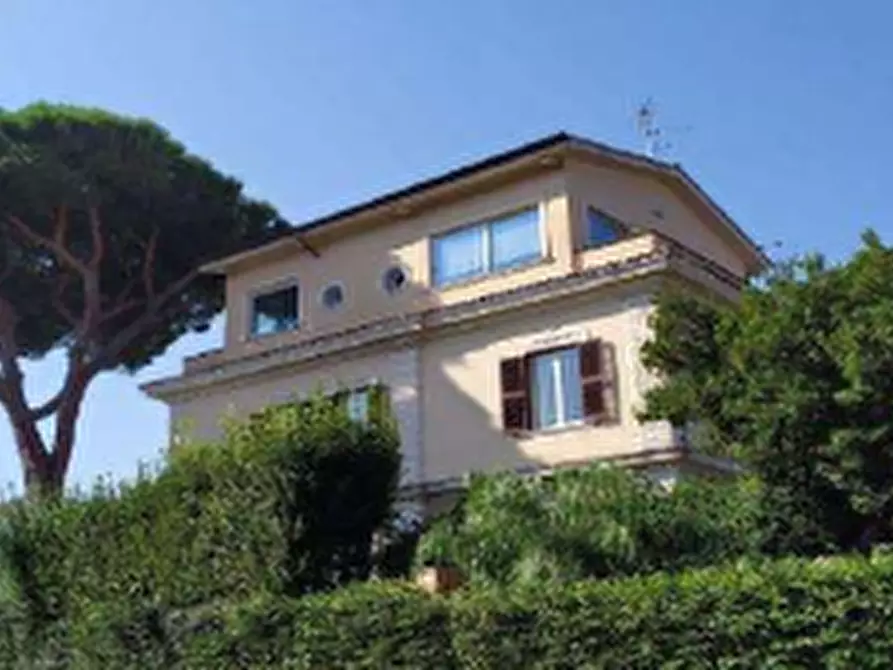 Immagine 6 di Villa in vendita  in Corso Vittoria Colonna a Marino