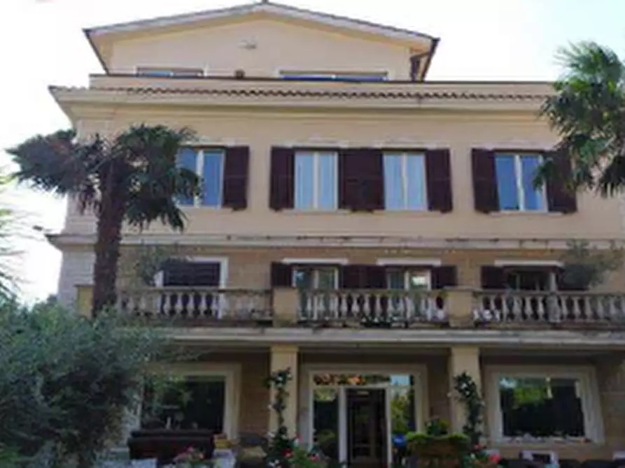Immagine 7 di Villa in vendita  in Corso Vittoria Colonna a Marino