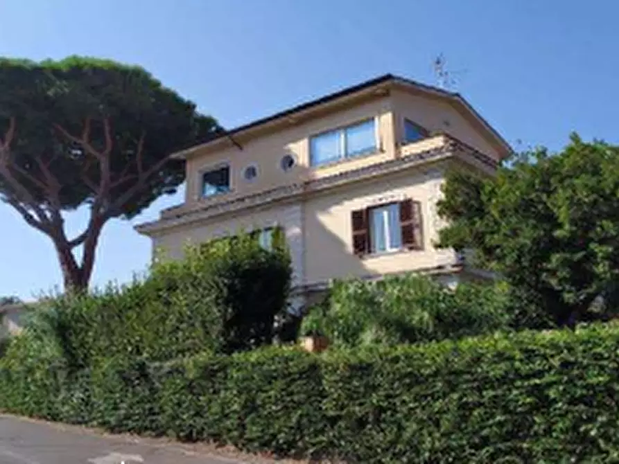 Immagine 9 di Villa in vendita  in Corso Vittoria Colonna a Marino