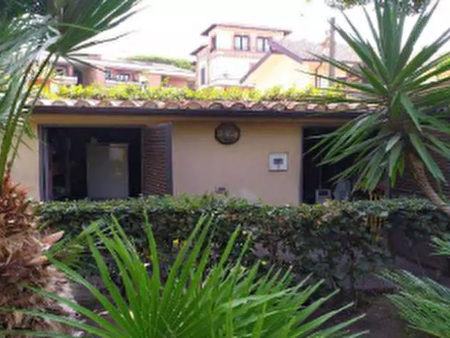 Immagine 10 di Villa in vendita  in Corso Vittoria Colonna a Marino