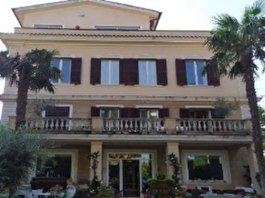 Immagine 16 di Villa in vendita  in Corso Vittoria Colonna a Marino