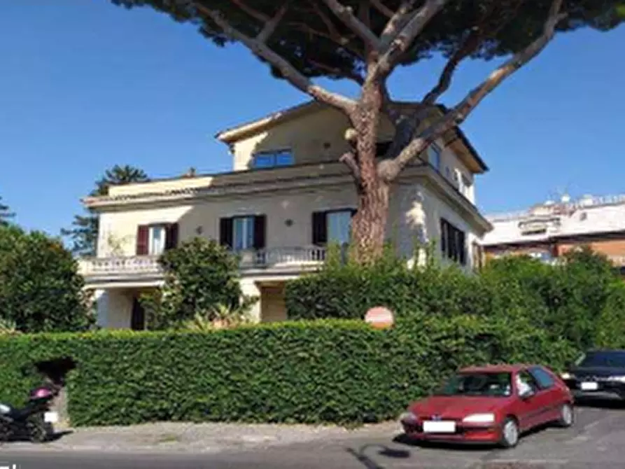Immagine 17 di Villa in vendita  in Corso Vittoria Colonna a Marino