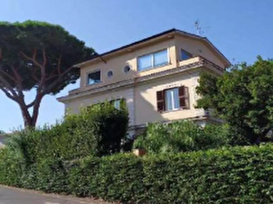 Immagine 18 di Villa in vendita  in Corso Vittoria Colonna a Marino
