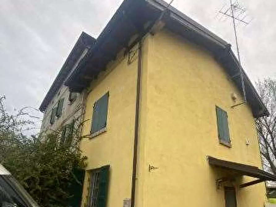 Immagine 1 di Porzione di casa in vendita  in Via Lemizzone a Correggio