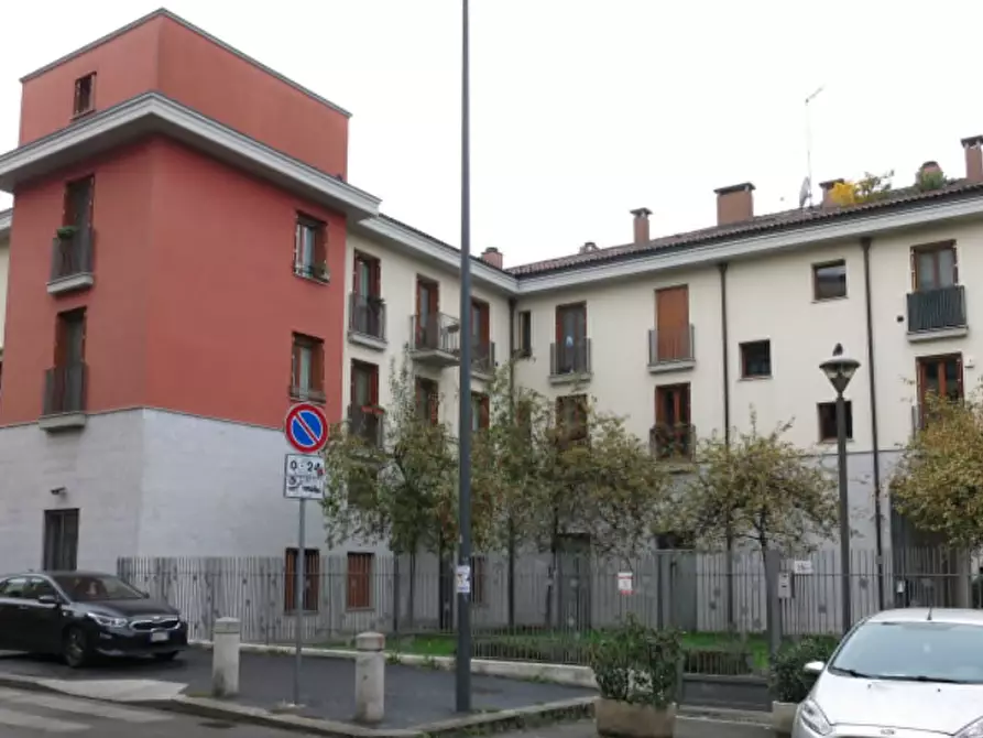 Immagine 2 di Laboratorio in vendita  in Via Emilio Gola a Milano