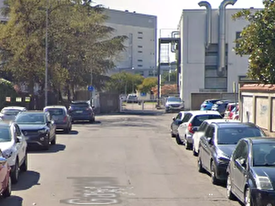 Immagine 5 di Posto auto in vendita  in Via Alcide De Gasperi a Vedano Al Lambro
