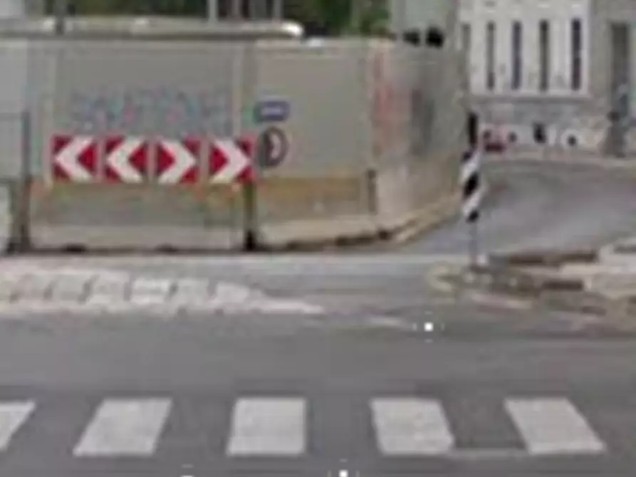 Immagine 6 di Negozio in vendita  in Piazza del Tricolore a Milano