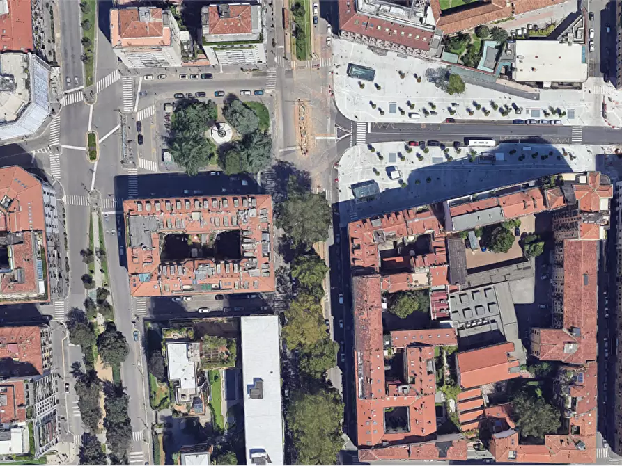 Immagine 8 di Negozio in vendita  in Piazza del Tricolore a Milano