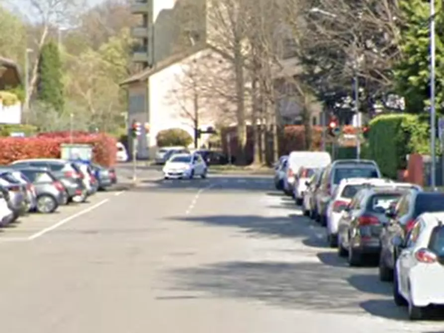 Immagine 4 di Magazzino in vendita  in Via Alcide De Gasperi a Vedano Al Lambro