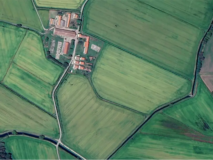 Immagine 14 di Appartamento in vendita  in Strada dei Ronchi a Vigevano