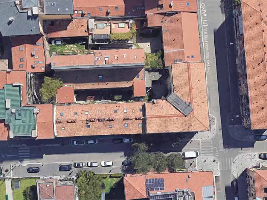 Immagine 9 di Laboratorio in vendita  in Via Emilio Gola a Milano