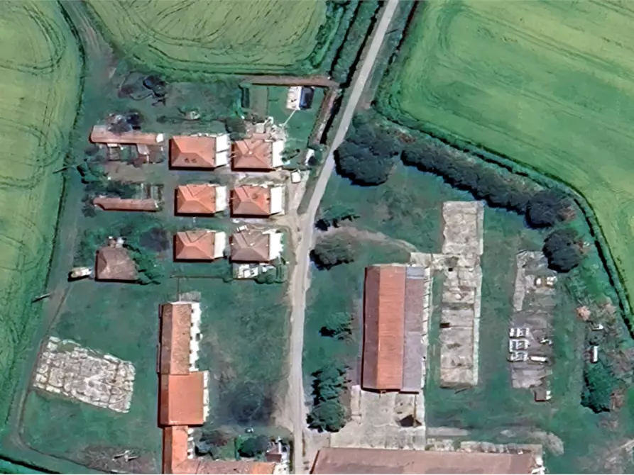 Immagine 12 di Appartamento in vendita  in Strada dei Ronchi a Vigevano