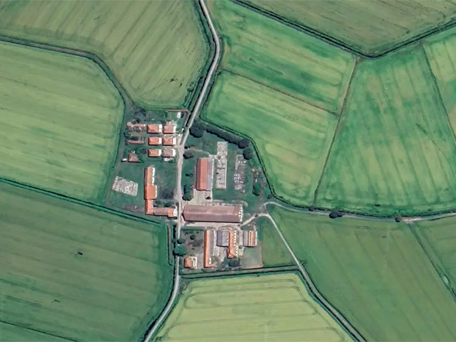 Immagine 13 di Appartamento in vendita  in Strada dei Ronchi a Vigevano