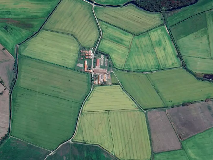 Immagine 14 di Appartamento in vendita  in Strada dei Ronchi a Vigevano