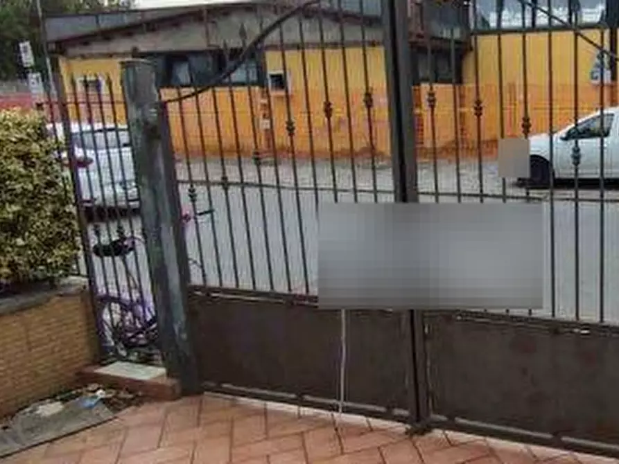 Immagine 6 di Negozio in vendita  in Via Olimpia  a Montecatini Terme