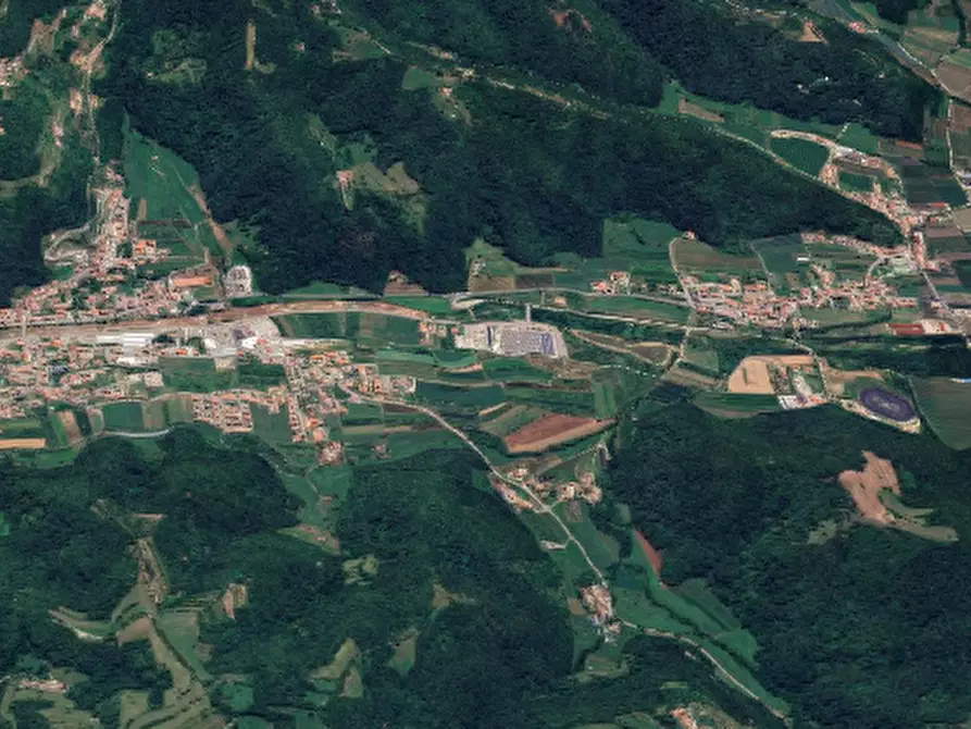 Immagine 10 di Porzione di casa in vendita  in Località Burgagnani a Badia Calavena