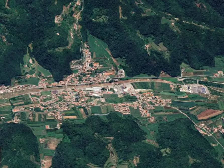 Immagine 15 di Porzione di casa in vendita  in Località Burgagnani a Badia Calavena