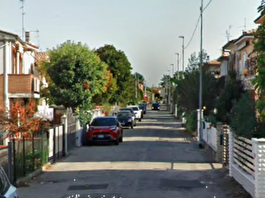 Immagine 10 di Appartamento in vendita  in Via Zola  a Ferrara