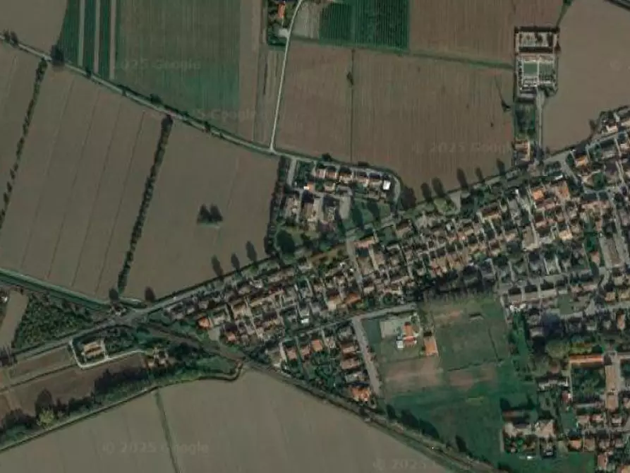 Immagine 14 di Appartamento in vendita  in Via Zola  a Ferrara