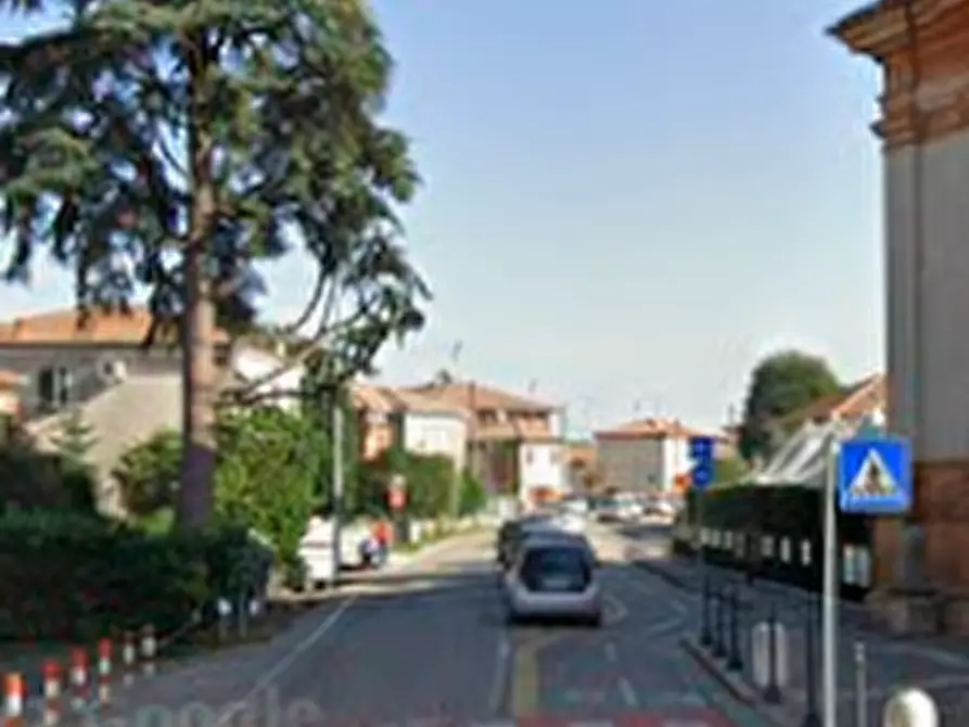 Immagine 9 di Negozio in vendita  in Via X Martiri a Ferrara