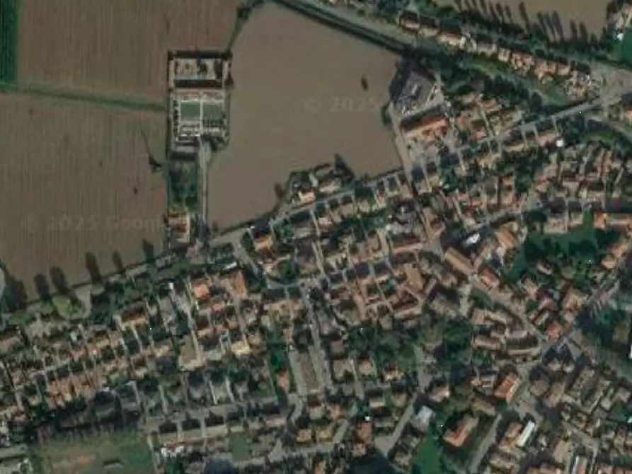 Immagine 12 di Negozio in vendita  in Via X Martiri a Ferrara