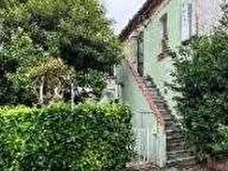 Immagine 1 di Negozio in vendita  in Via X Martiri a Ferrara