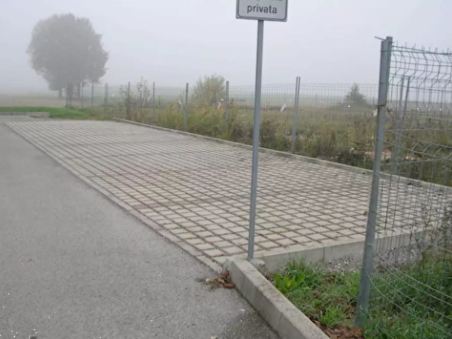 Immagine 1 di Posto auto in vendita  in via Poggeschi a San Giovanni In Persiceto