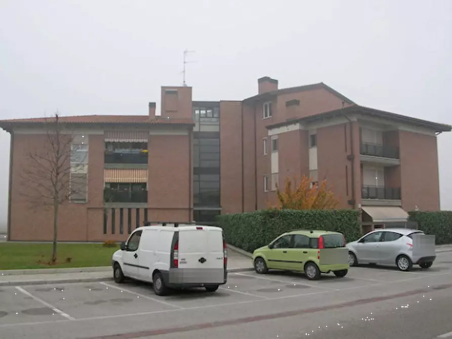 Immagine 2 di Posto auto in vendita  in via Poggeschi a San Giovanni In Persiceto