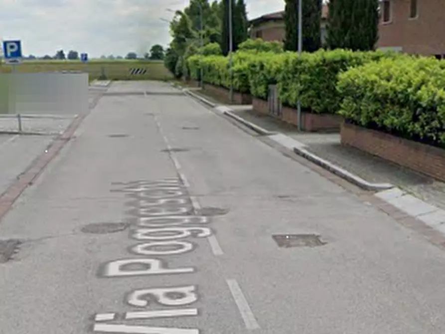 Immagine 4 di Posto auto in vendita  in via Poggeschi a San Giovanni In Persiceto