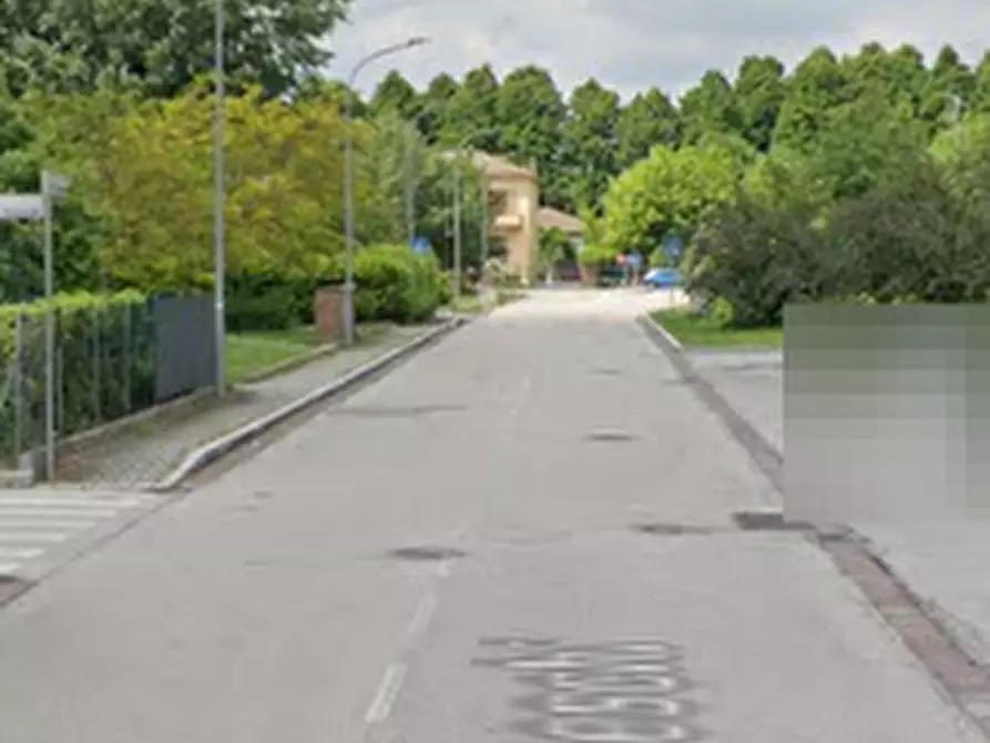 Immagine 5 di Posto auto in vendita  in via Poggeschi a San Giovanni In Persiceto