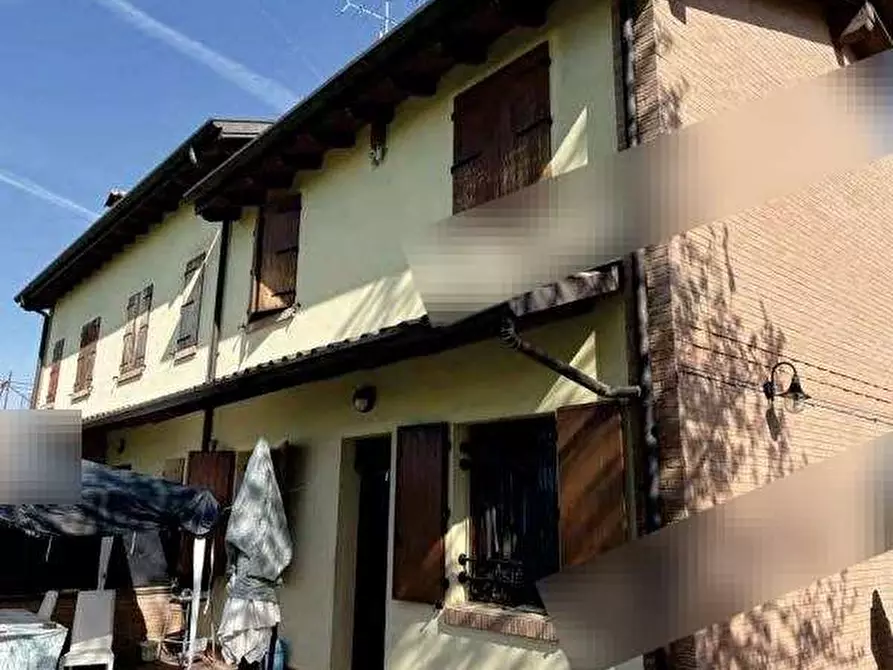 Immagine 2 di Porzione di casa in vendita  in Via Dogana a Cento