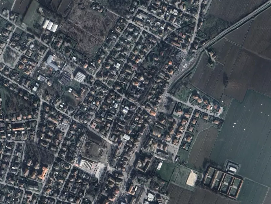 Immagine 4 di Posto auto in vendita  in via Poggeschi a San Giovanni In Persiceto