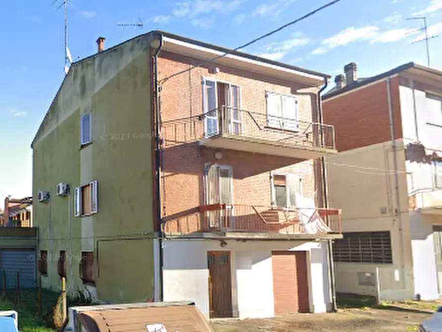 Immagine 1 di Appartamento in vendita  in Via Giovanni Bulgarelli a Ferrara