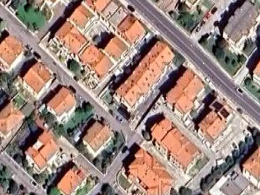 Immagine 8 di Posto auto in vendita  in Via Lago di Albano a Fano